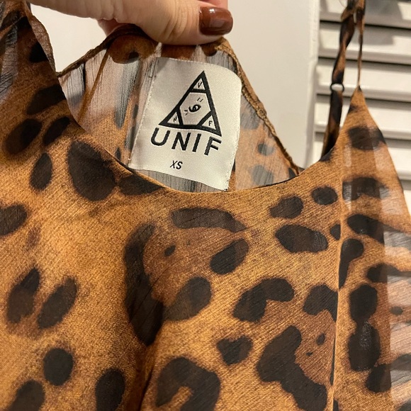 Unif: high low leopard top - Picture 2 of 3